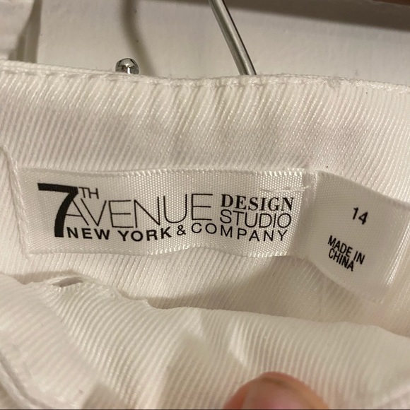 White shorts NWOT - Picture 3 of 3